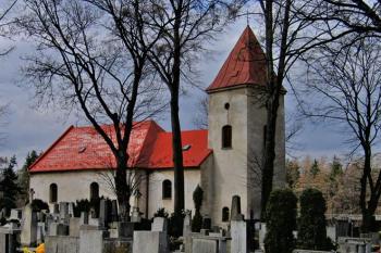 Hřbitovní kostel sv. Markéty v Golčově Jeníkově ( © Pavel Vítek 11/2007)