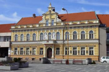 Novorenesanční průčelí. ( © Jan Sommer 03/2008)
