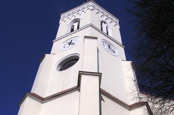 novogotická věž kostela ( © Jan P. Štěpánek 03/2008)