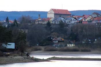 pohled z hráze Plumlovské přehrady (© Dejv Róza, 03/2010)