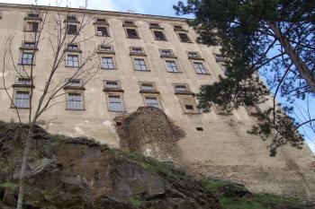 Plumlov - zámek (© Ivo Rozehnal, 04/2010)