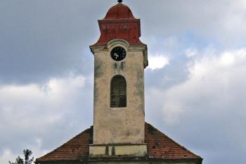 Kostel Nanebevzetí Panny Marie v Kostelní Lhotě ( © Pavel Vítek 10/2007)