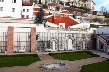 Terasová zahrada (© Jan Sommer, 04/2008)