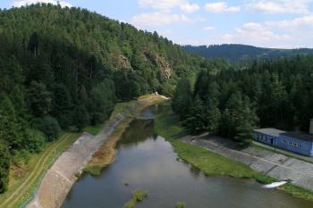 pohled z hráze (© Martin Stanovský, 07/2008)