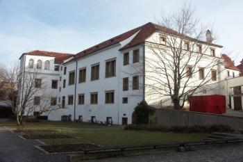 zadní trakt ( © Milan Caha 02/2008)