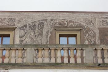 sgrafita na nádvoří ( © Milan Caha 02/2008)