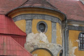 románská apsida na východě ( © Milan Caha 04/2008)