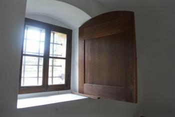 replika barokní okenice v sakristii ( © Milan Caha 04/2008)