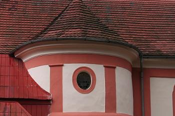 Detail románské apsidy ( © Ivan Grisa 03/2009)