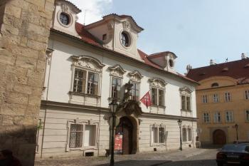 západní průčelí ( © Milan Caha 04/2008)