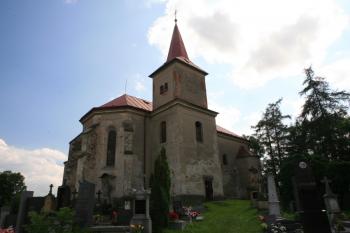 Kostel od severovýchodu ( © Stanislav Šůna 07/2011)