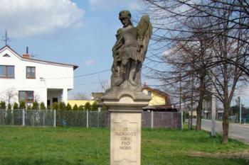 Celkový pohled na sochu sv. Floriána. ( © Miroslav BITTER 04/2008)