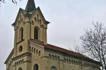 Evangelický kostel v Libčicích nad Vltavou ( © Pavel Vítek 04/2008)