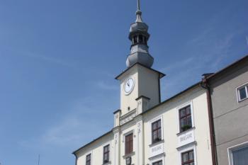 Hlavní průčelí od jihovýchodu ( © Ivan Grisa 06/2010)