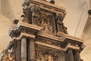Oltář - horní část s nástavcem ( © Stanislav Šůna 11/2009)