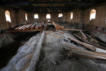 Prostor patra nad lodí a presbytářem ( © Stanislav Šůna 11/2009)