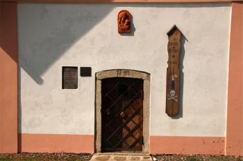 Čelo kaple ( © Petr Vaculčík 05/2008)