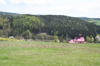 Kostel sv. Stanislava, pohled od severu (© Ivan Grisa, 05/2008)