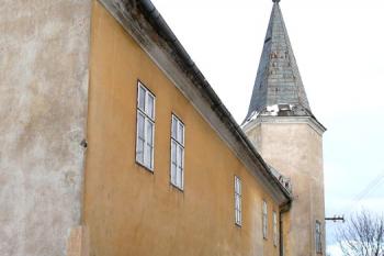 jižní, vstupní průčelí mincovny s věží ( © Jan P. Štěpánek 03/2008)