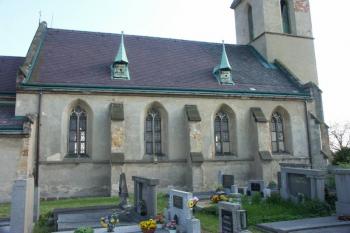 severní stěna lodě ( © Milan Caha 05/2008)