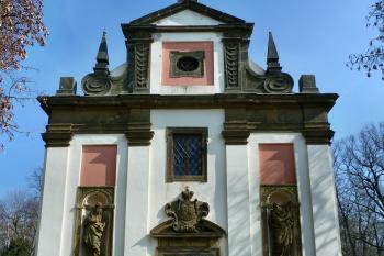 Barokní kostel svatého Isidora (© František Kinař, 03/2015)