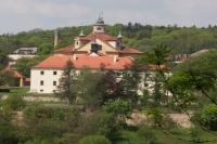 klášter františkánů s kostelem Nejsvětější Trojice