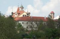 klášter františkánů s kostelem Nejsvětější Trojice