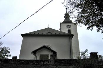 Kostel sv. Tří králů v Břidličné ( © Pavel Vítek 10/2008)