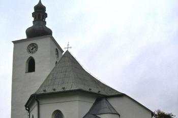 Kostel sv. Tří králů v Břidličné ( © Pavel Vítek 10/2008)