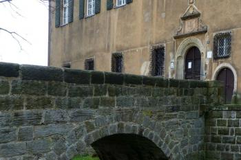 Zámek Jílové ( © František Kinař 05/2017)