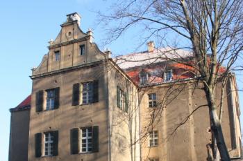 Zámek od jihovýchodu ( © Ivan Grisa 04/2010)