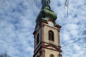 vstupní průčelí (© Milan Caha 02/2011)