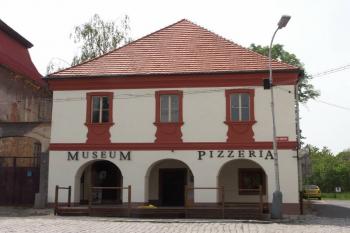  ( © Milan Caha 05/2008)