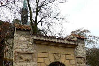 kostel sv. Petra (© František Kinař, 11/2014)