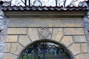 kostel sv. Petra (© František Kinař, 11/2014)