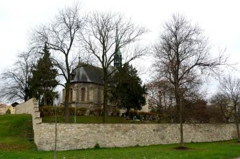 kostel sv. Petra (© František Kinař, 11/2014)