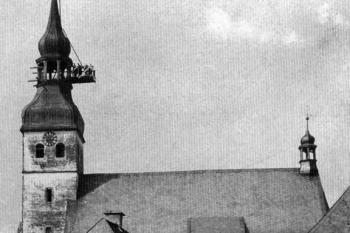 kostel od jihu před renovací z let 1899-1903 (© SOKA Děčín  (reprofoto Eliška Fechnerová: Kostel sv. Jiří v Chřibské..., Průzkumy památek XVII/II, Národní památkový ústav, Praha 2010))