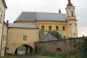 průjezd do předhradí (© D Dohňanský, 07/2018)