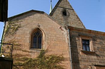 Severní průčelí schodiště u kaple ( © Ivan Grisa 05/2009)