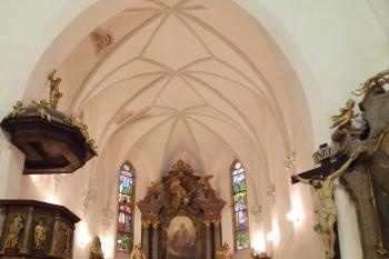 Pohled do presbytáře (© Johannes Cladis, 01/2017)
