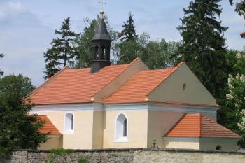 Kostel Všech Svatých ve Velvarech ( © Pavel Vítek 06/2008)