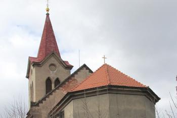 Kostel sv. Šimona Judy v Dolíně u Slaného ( © Pavel Vítek 03/2015)