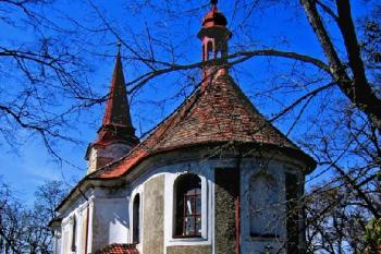 Kostel sv. Bartoloměje v Černoučku ( © Pavel Vítek 03/2008)