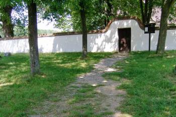 Kostelík Nanebevzetí Panny Marie (© Jan Klapetek 2. června 2008)