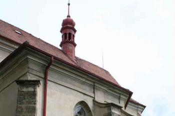 Jižní průčelí kaple sv. Antonína (© Ivan Grisa, 06/2008)