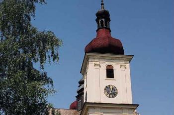 Kostel od východu (© Ivan Grisa, 08/2003)