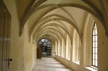 severní křídlo ambitu (© Karel Husák, 07/2006)