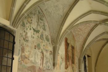 výzdoba jižního křídla ambitu (© Karel Husák, 07/2006)