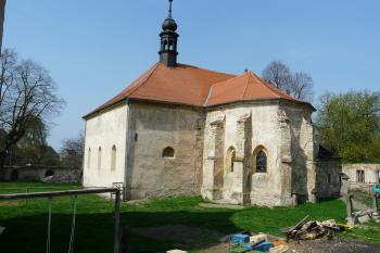 kostel Narození Panny Marie (© Jaroslav Valečka, 4/2010)