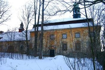 Zámek se zámeckým kostelem ( © Pavel Vítek 01/2006)